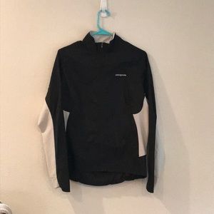 Patagonia windbreaker